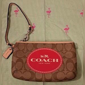 NWOT Y2K Coach Tan Signature Horse & Carriage Wrislet Clutch Wallet Purse Bag